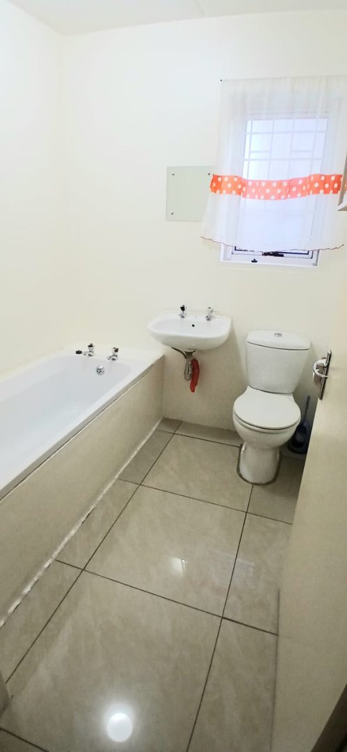 2 Bedroom Property for Sale in Harmony Village Western Cape